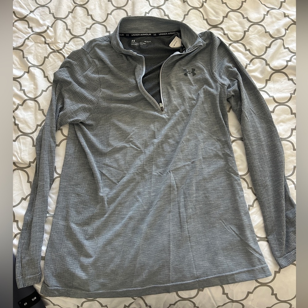Under Armour gray fitted 1/4 zip large